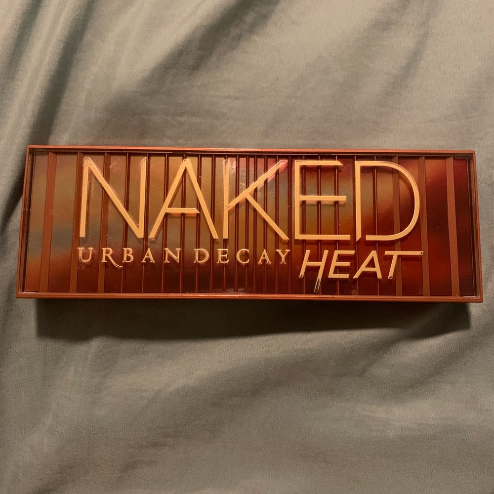 Urban Decay Naked Heat Eyeshadow Pallete